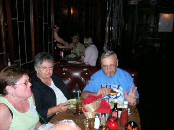 2006_100_0323_r1.jpg