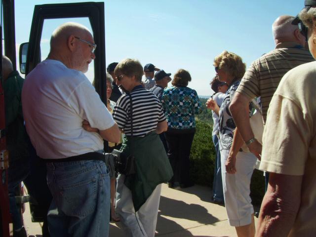 2008_white_322_r1